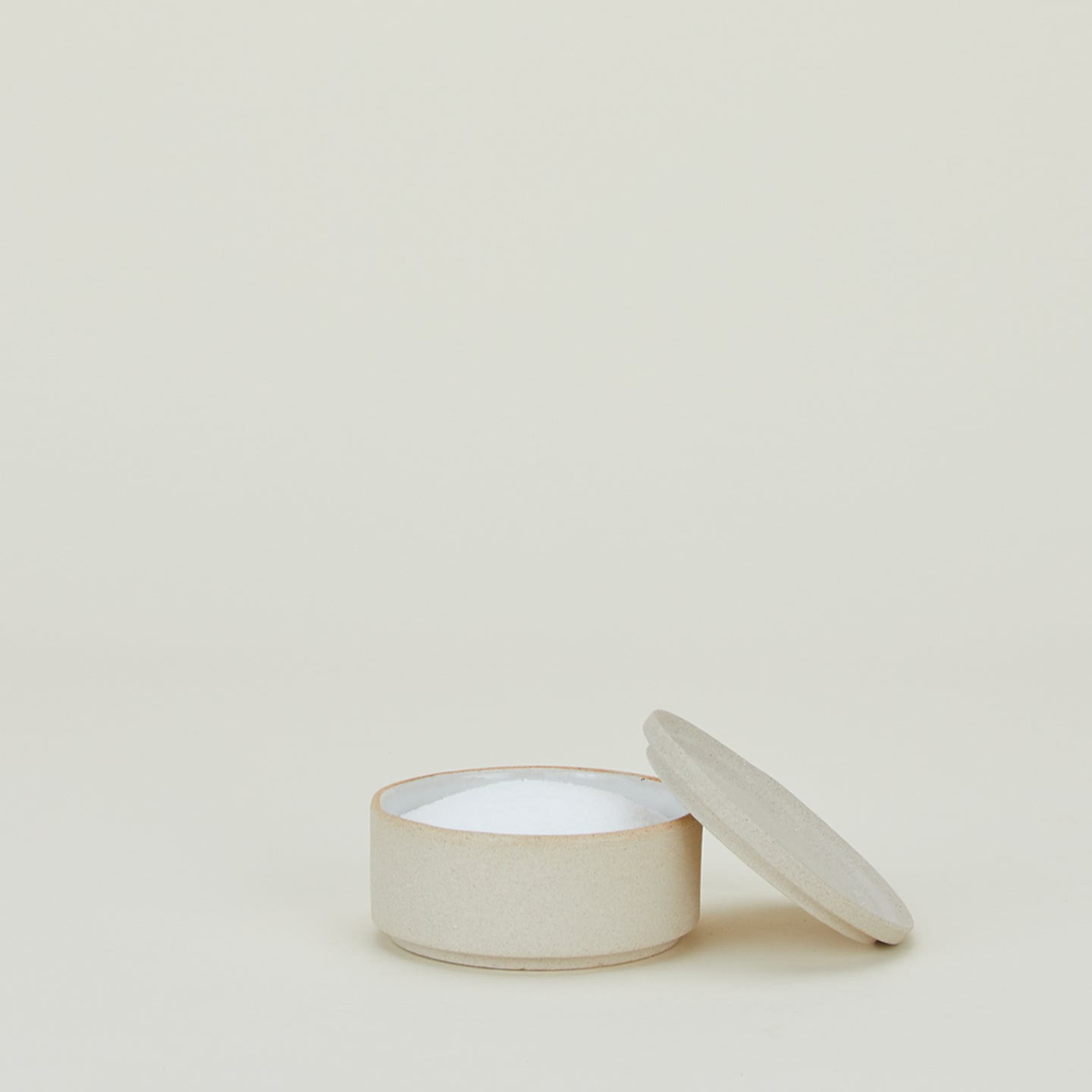 Ceramic salt cellar