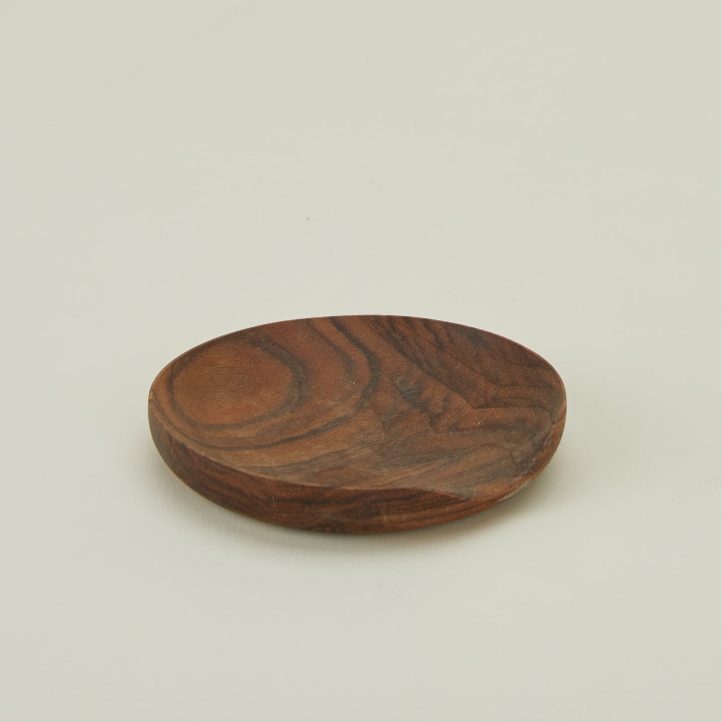 Close up view of walnut spoon rest 