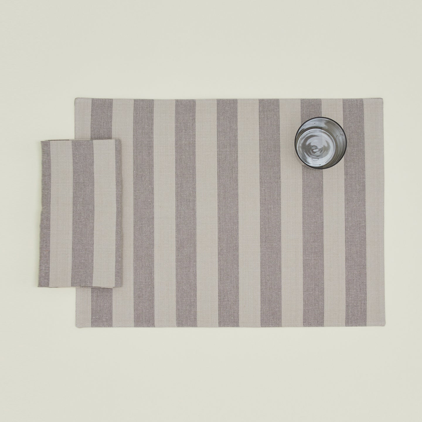 Essential Striped Dinner Napkin and Placemat in Light Grey and Dark Grey