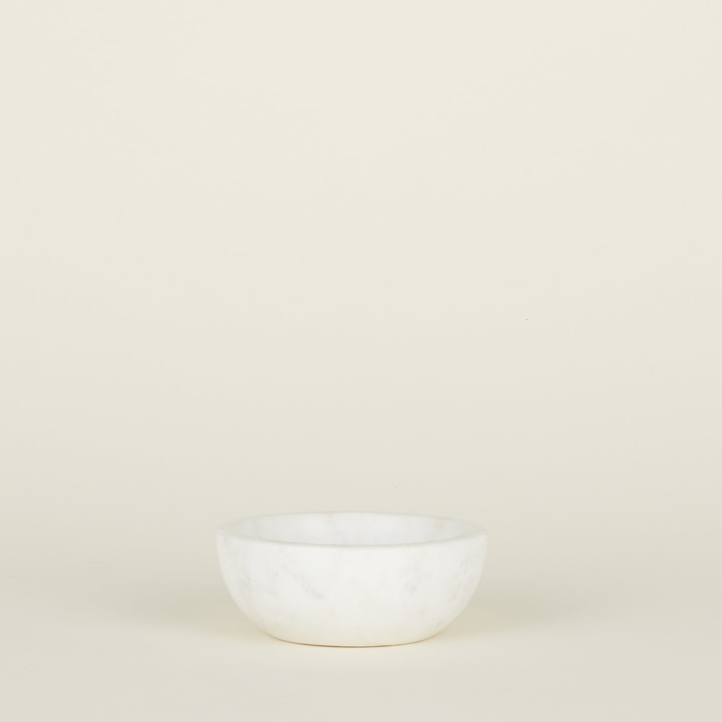 Medium Simple Marble Bowl in White.