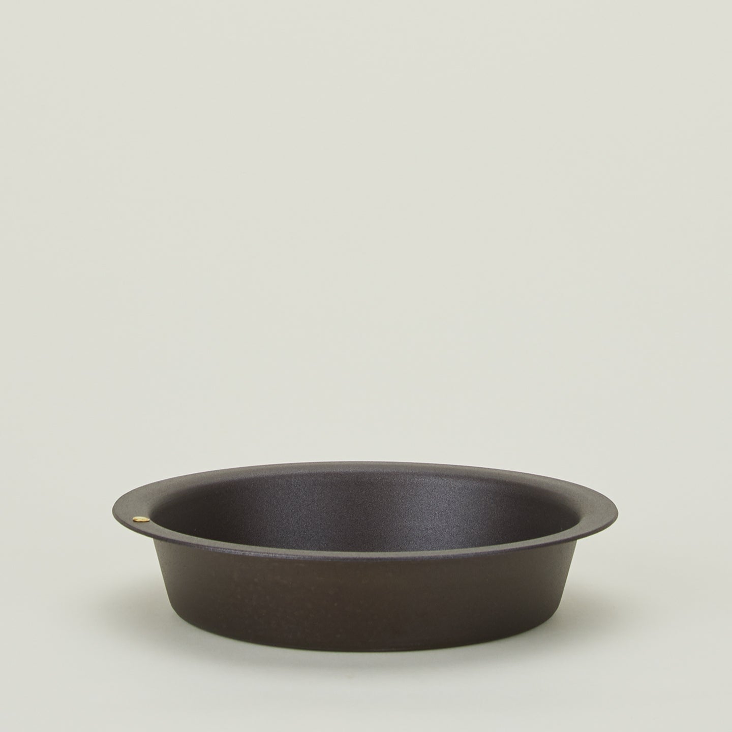 Spun iron deep pie dish