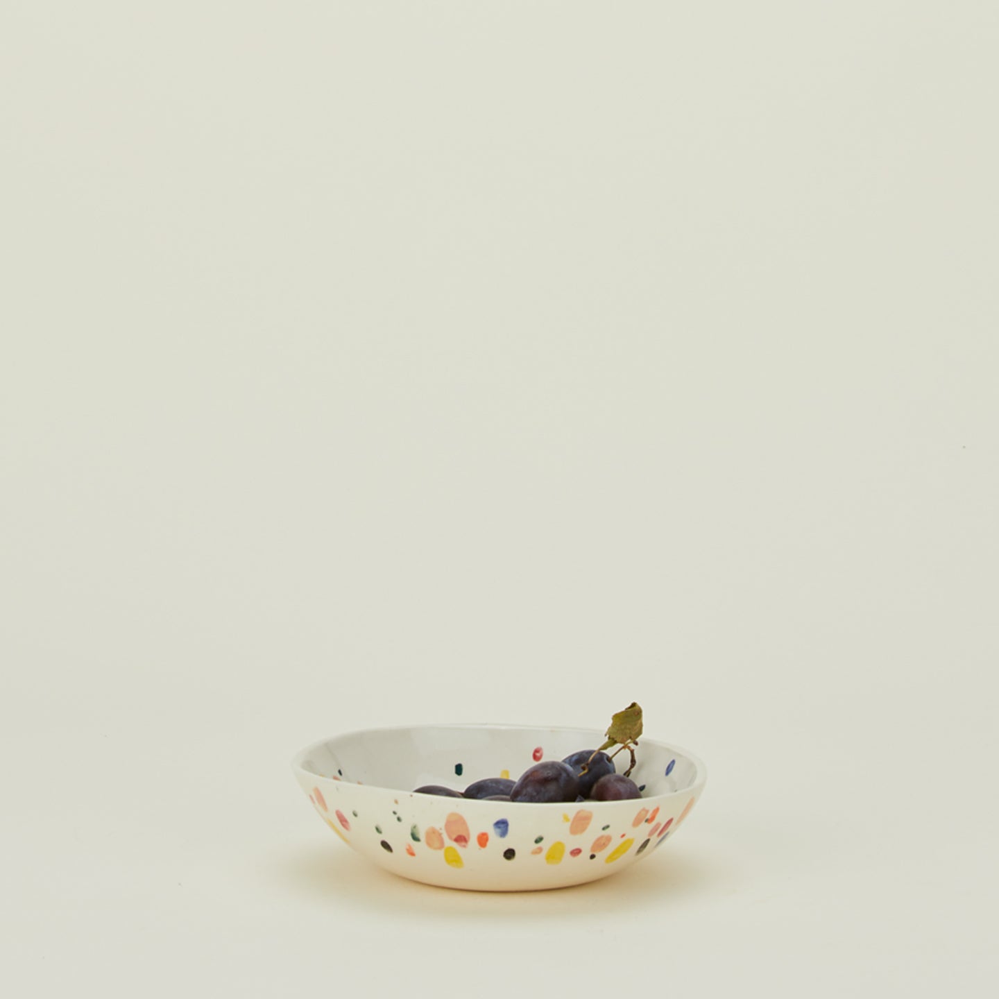 Small confetti bowl with grapes