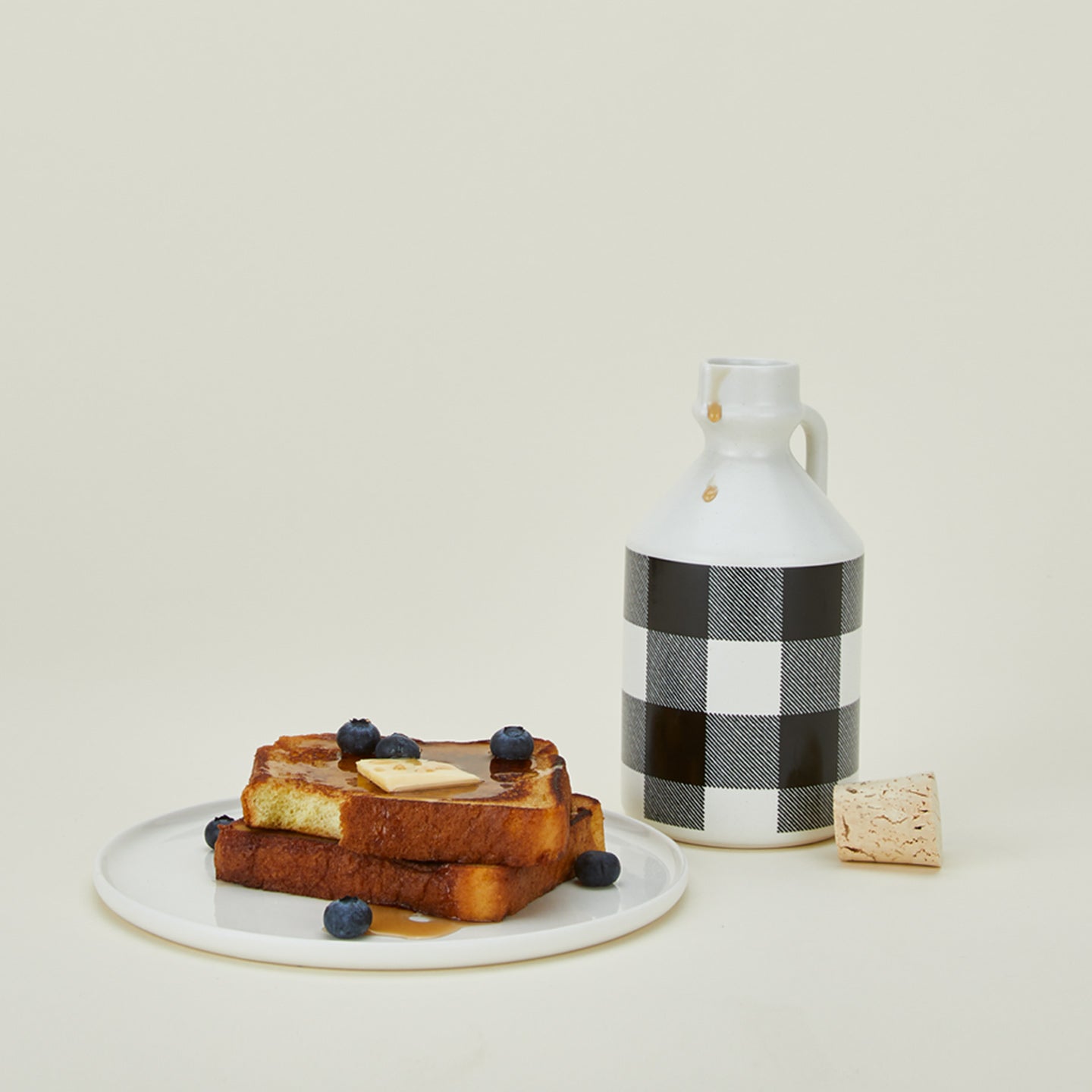 Atelier Trema maple syrup jar with cork lid, french toast on a plate