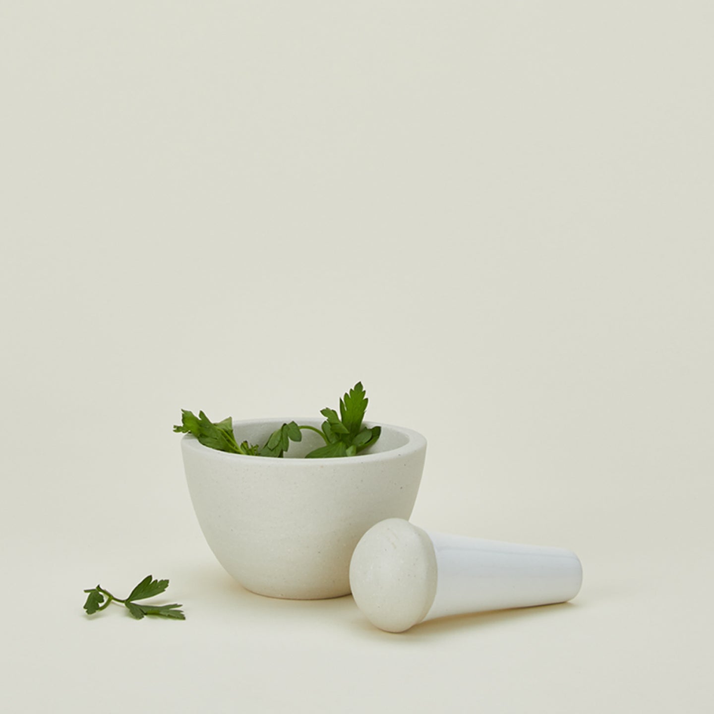 Atelier Trema mortar and pestle with parsley