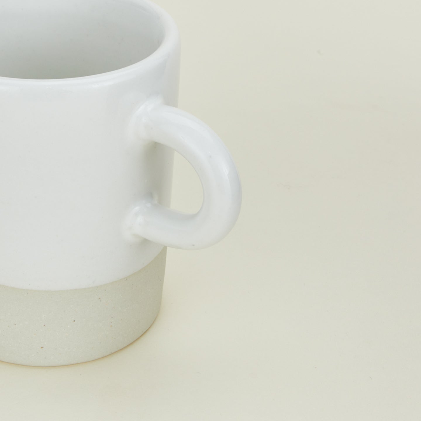 Detailed view of Atelier Trema rustic mug