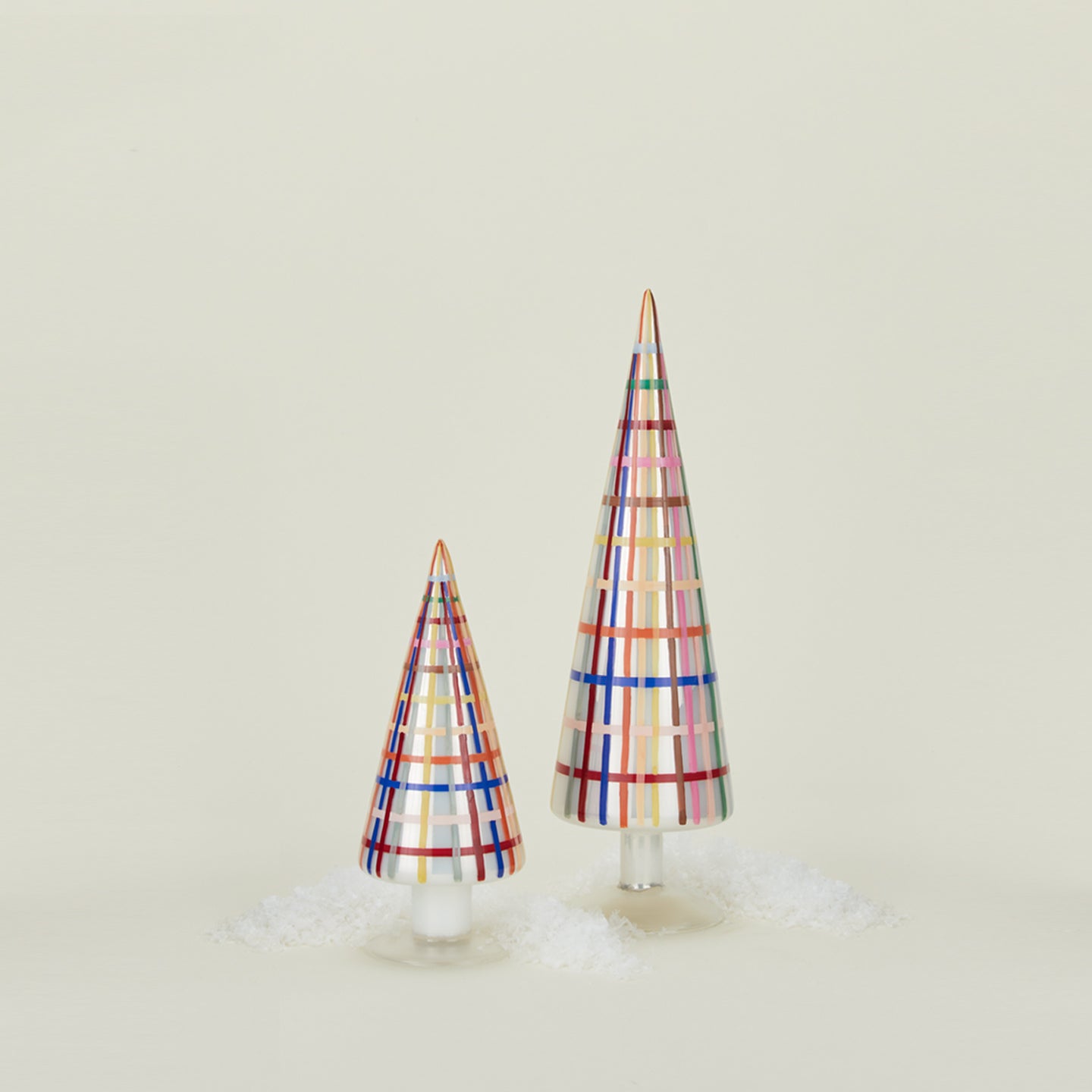 Plaid tree set of two