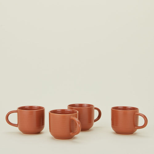 Set of 4 essential dinnerware mugs in terracotta