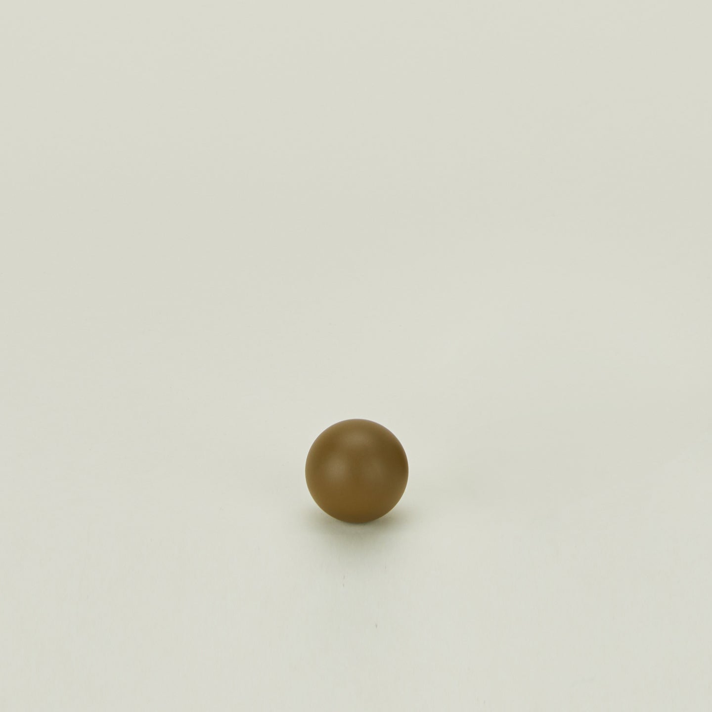 Small sphere knob in Olive.