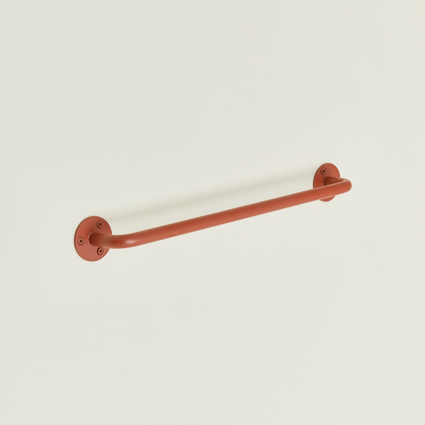 Small towel bar in Terracotta.