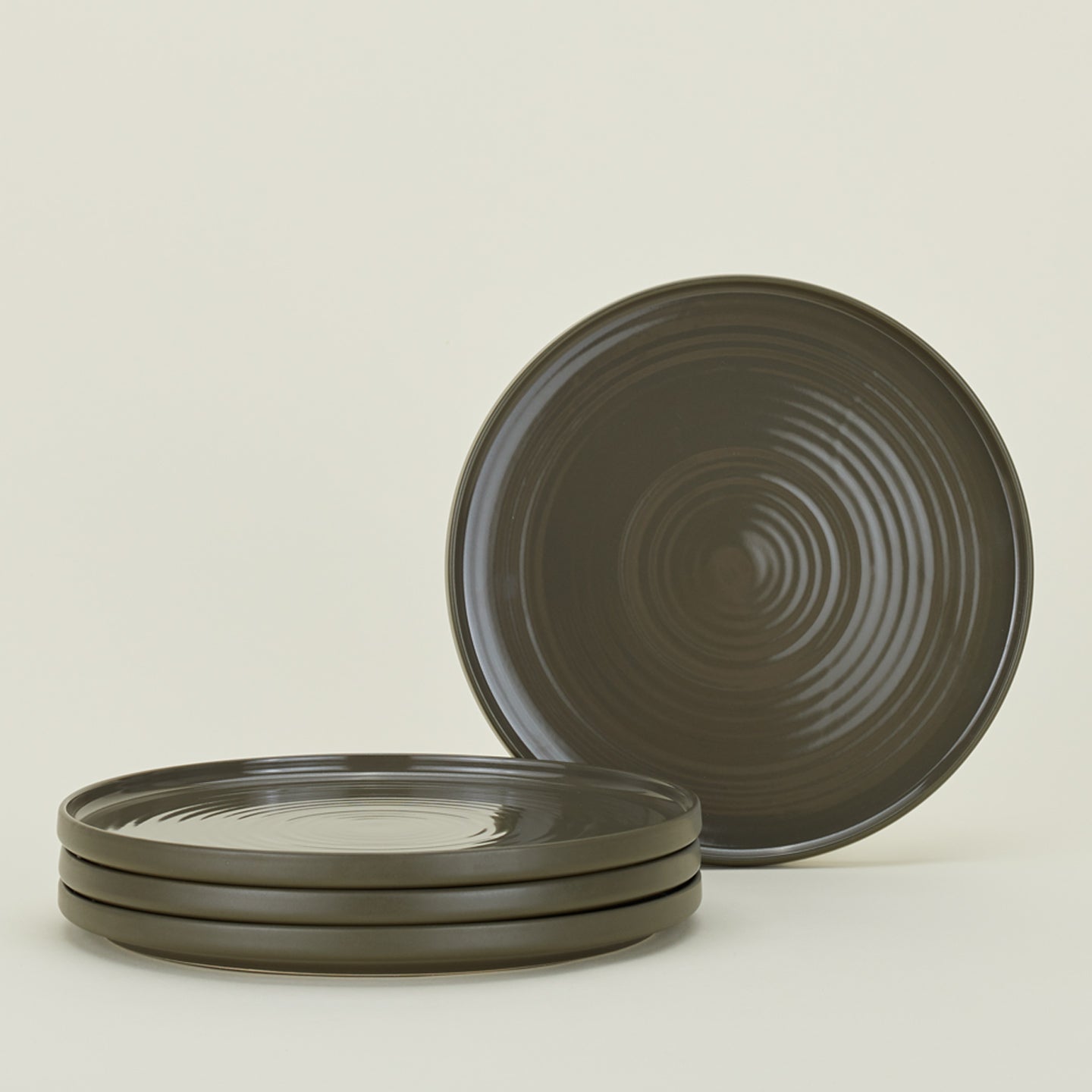 Four Essential Dinner Plates in Olive.