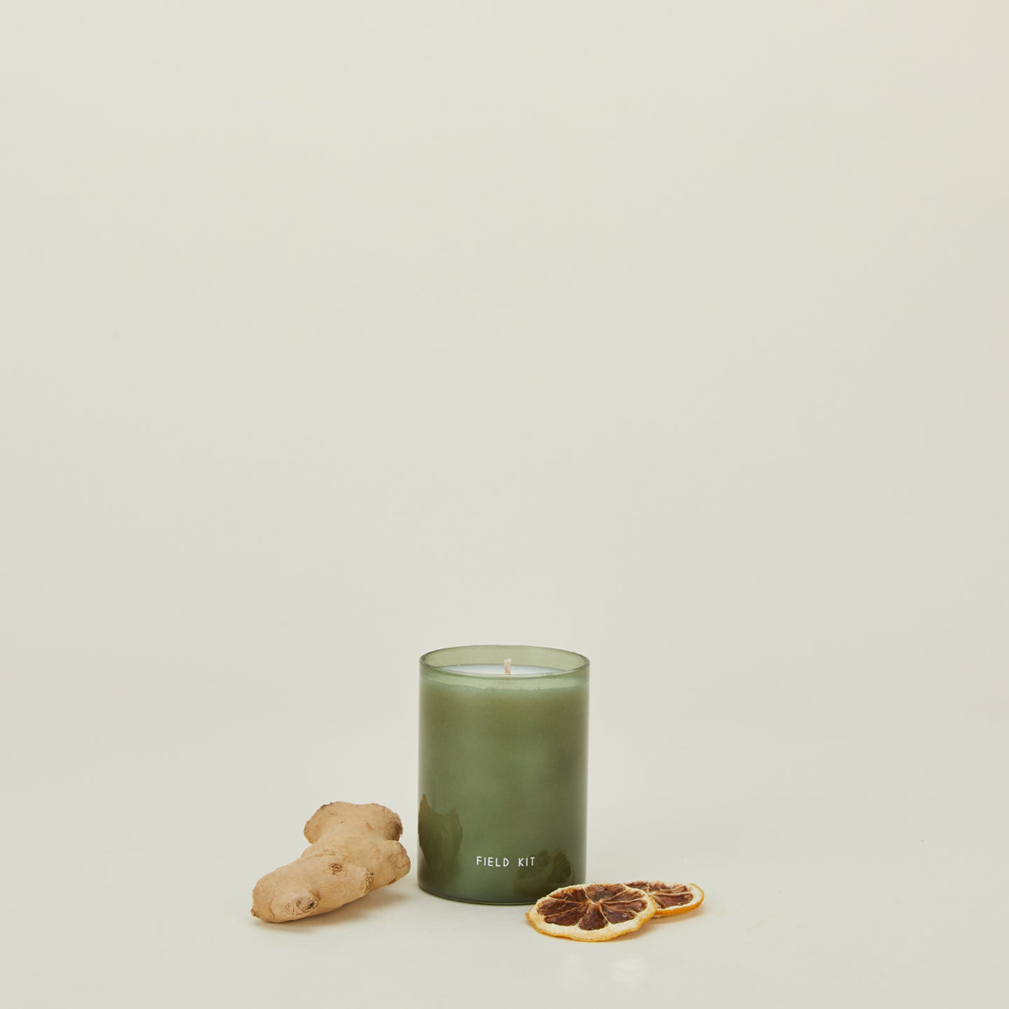 Field kit explorer candle with ginger and grapefruit