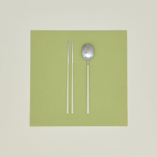 Illo spoon and chopstick set in mint