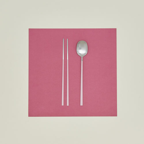 Illo spoon and chopstick set in pink