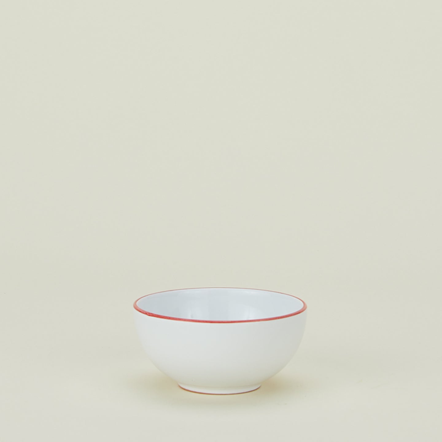 Jore Copenhagen bistro bowl in white with red rim