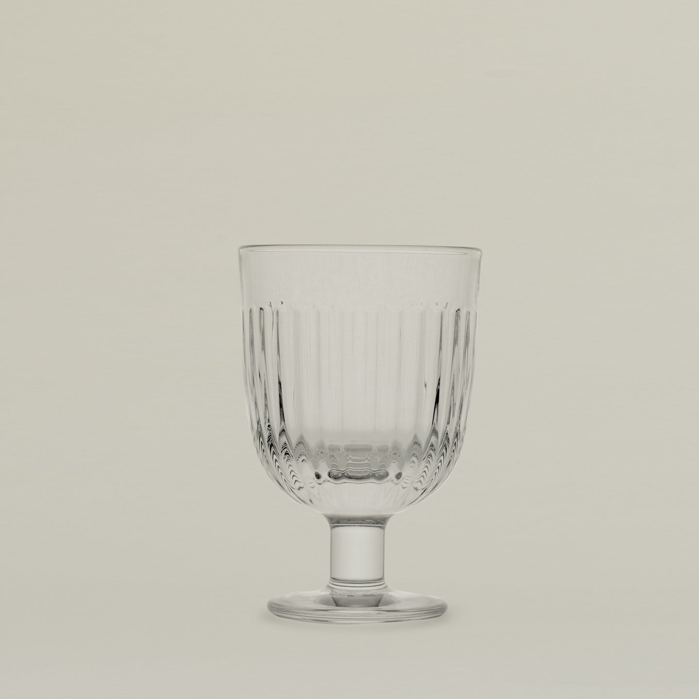 Close up of a Ouessant wine glass.