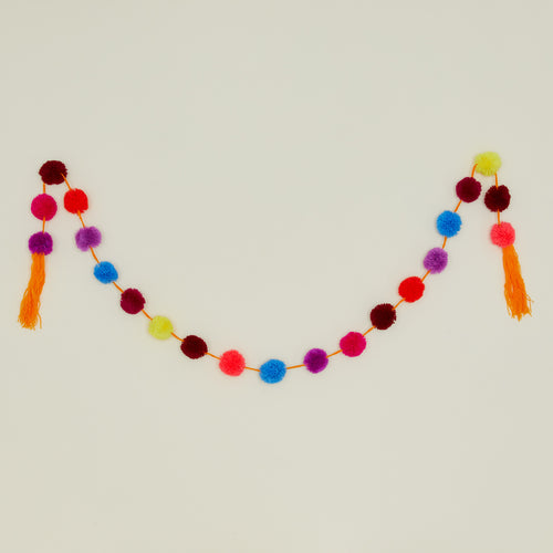 Magic pom pom garland in multicolor flash