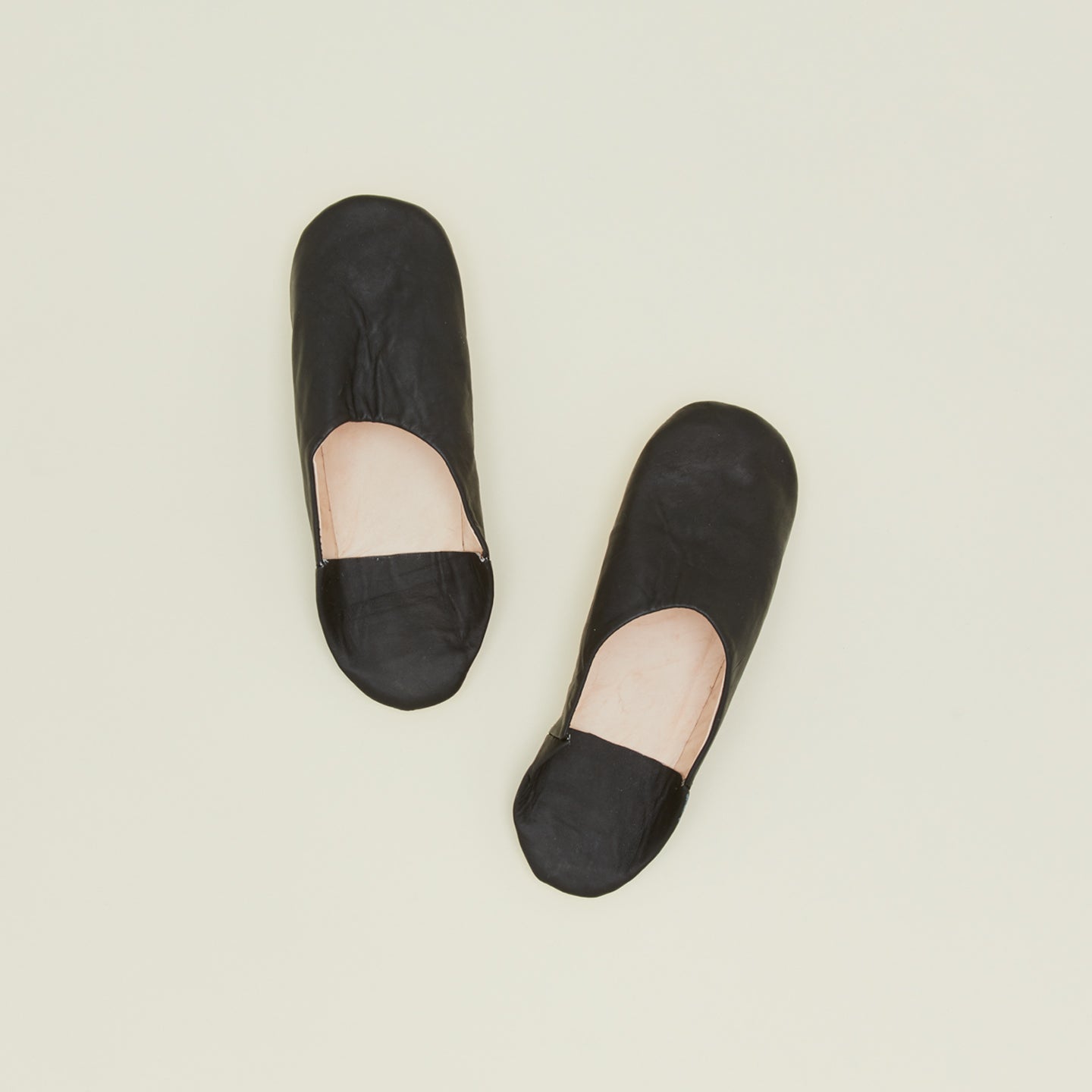 Pro Handmade leather slippers in black