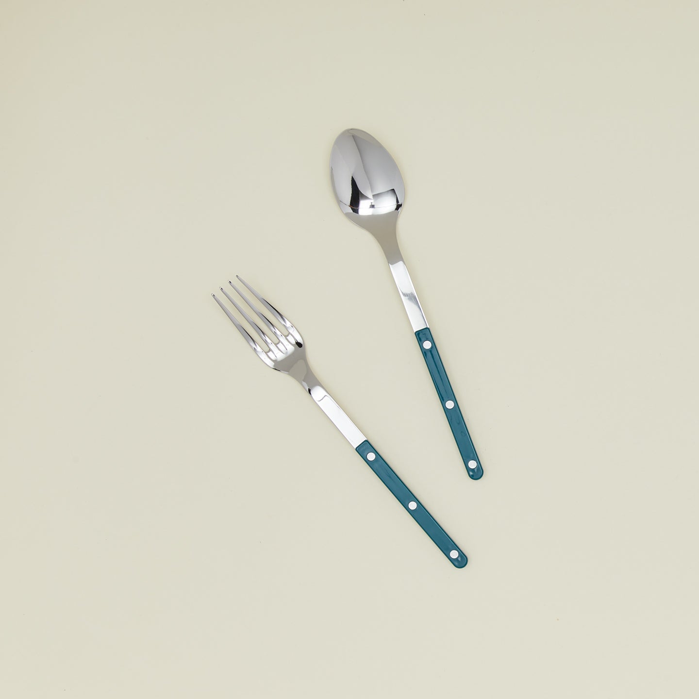 Bistrot Serving Set in aqumarine.