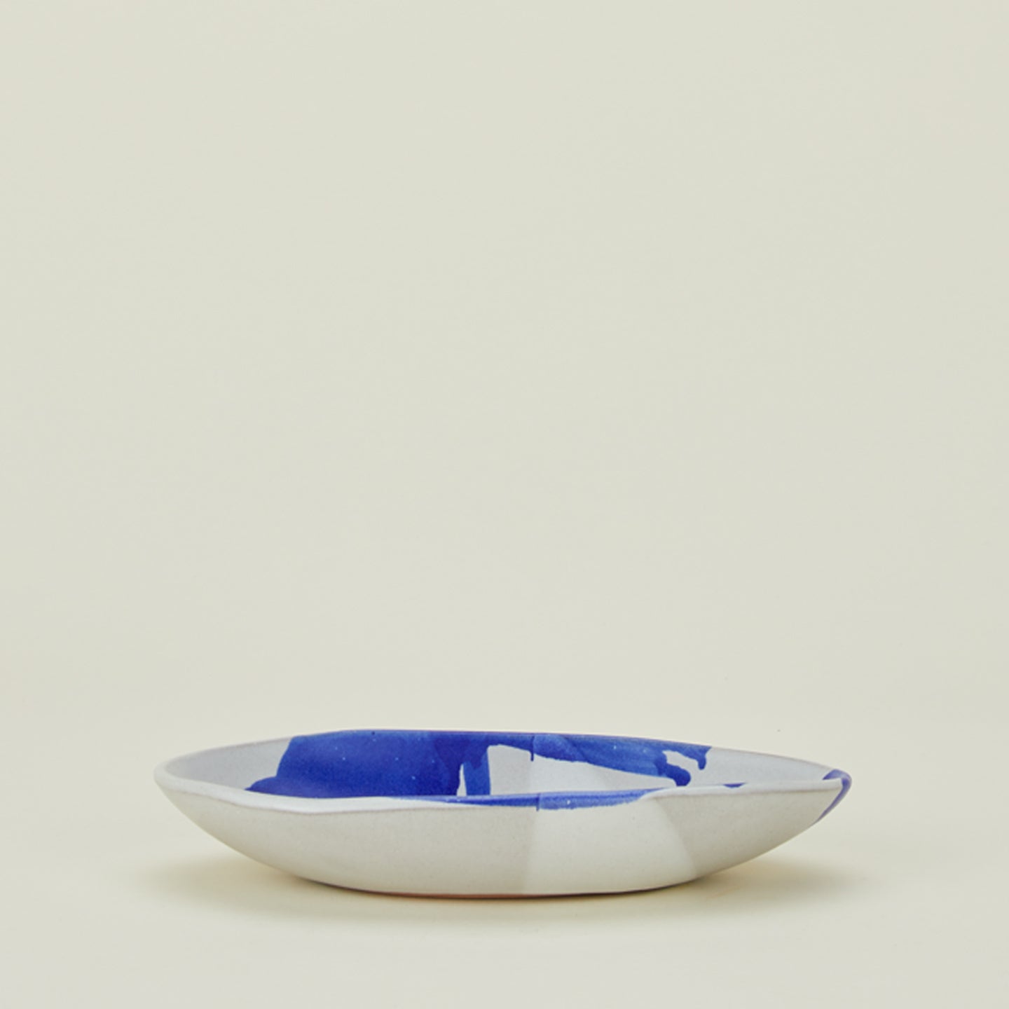 Oval serving dish